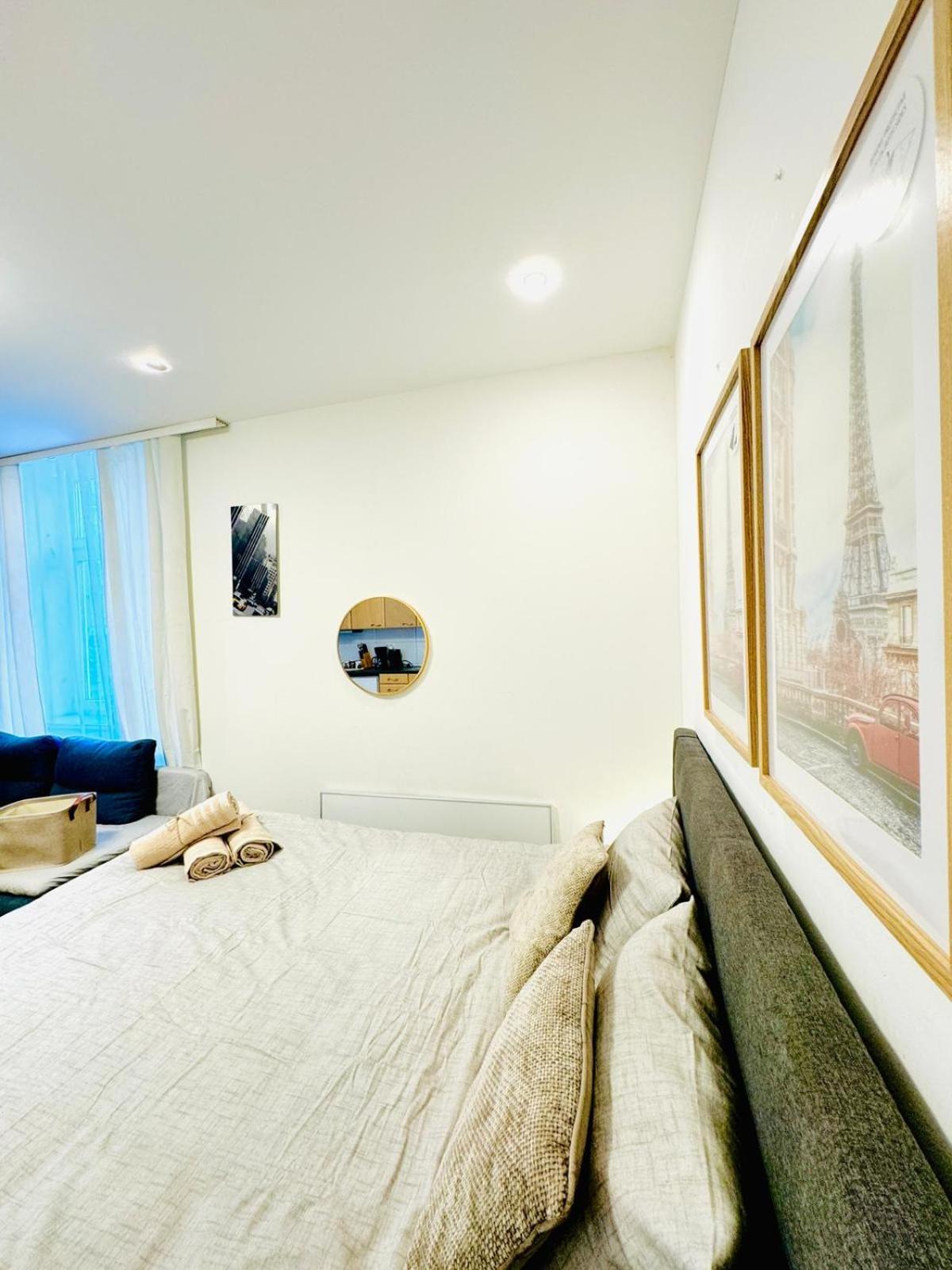 Central King Studio - 10 Mins Walk From Downtown Wenen Buitenkant foto